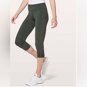 Fast and Free Crop 19" with Pockets